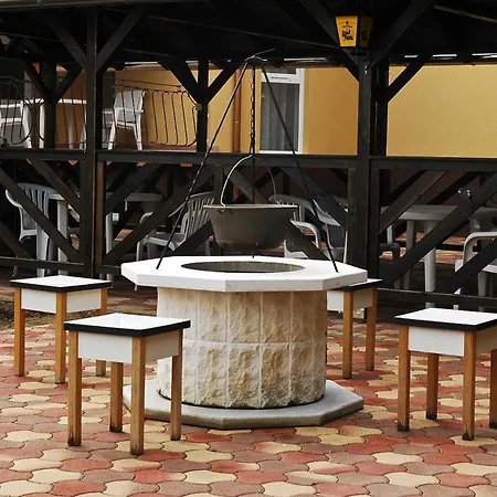 Apartamento Garden Apartmanhaz 2 *